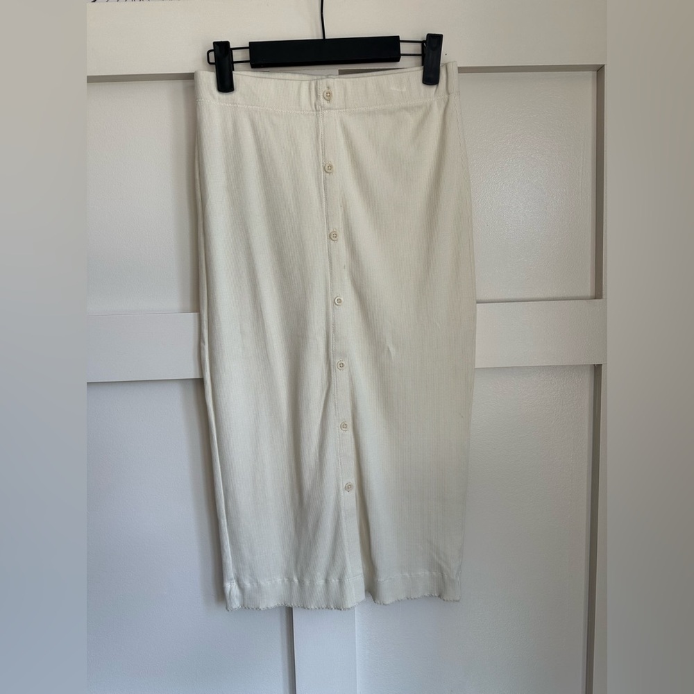 Melrose and Market Cream Stretch Midi Skirt